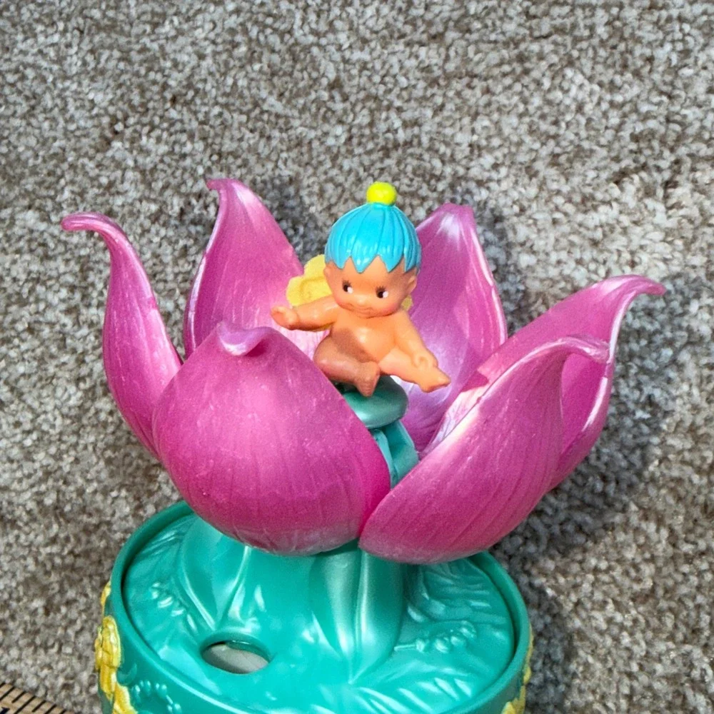 Vintage 1993 Kenner Fairy Winkles Secret Flower Pot Pink Tulip Fairy Baby Toy